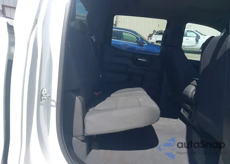 2020 Chevrolet Silverado 1500 2Wd Short Bed Custom z USA, uszkodzony, nr VIN 1GCPWBEF9LZ262105